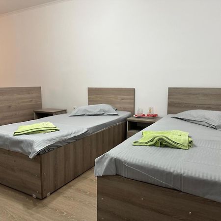 Pensiune Restaurant Rustic Rm Sarat Rimnicu Sarat Ngoại thất bức ảnh