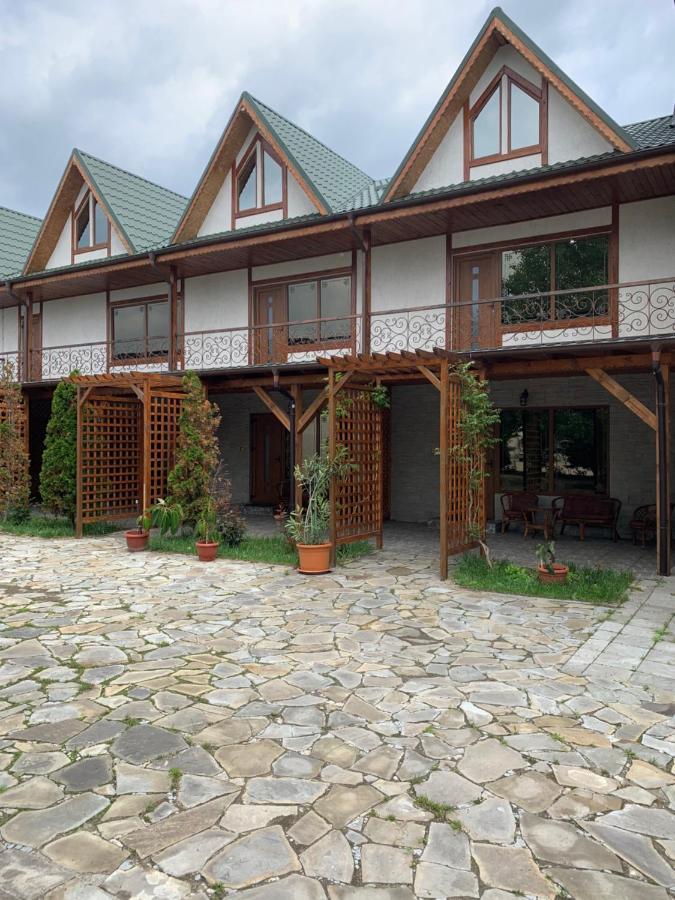 Pensiune Restaurant Rustic Rm Sarat Rimnicu Sarat Ngoại thất bức ảnh